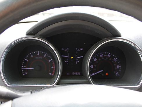 Used 2013 Toyota Highlander Plus w/ Cold Weather Pkg image 13