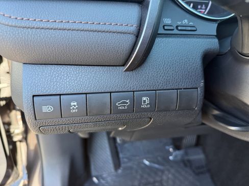 Used 2019 Toyota Camry LE image 25