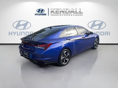 Used 2023 Hyundai Elantra SEL w/ Convenience Package FWD image 6