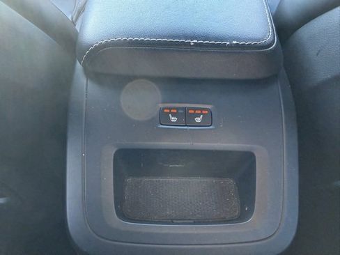 Used 2019 Volvo S60 T6 R-Design image 14