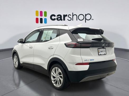 Used 2022 Chevrolet Bolt EUV LT w/ Comfort Package image 3