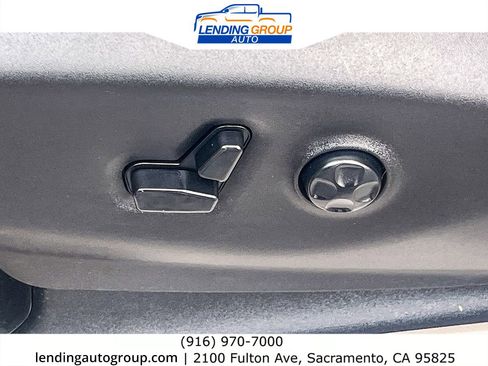 Used 2017 Chrysler Pacifica Touring-L image 20