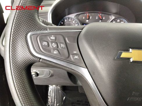Used 2023 Chevrolet Equinox LT FWD image 13