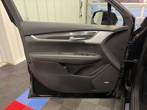 Used 2023 Cadillac XT6 Sport AWD/4WD image 10
