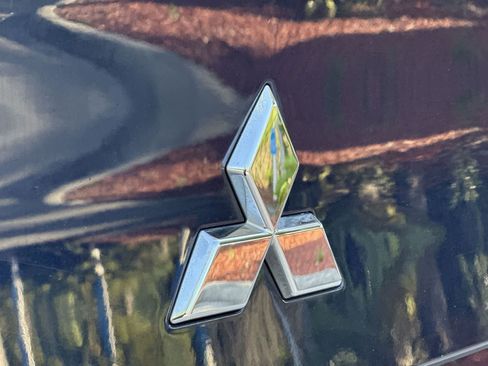 Used 2024 Mitsubishi Outlander SEL FWD image 10