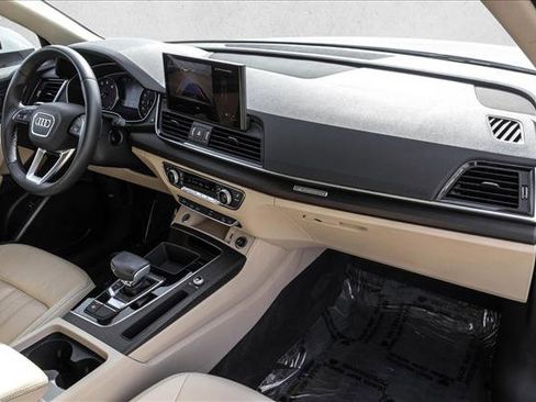 Used 2023 Audi Q5 2.0T Premium w/ Convenience Package AWD/4WD image 24