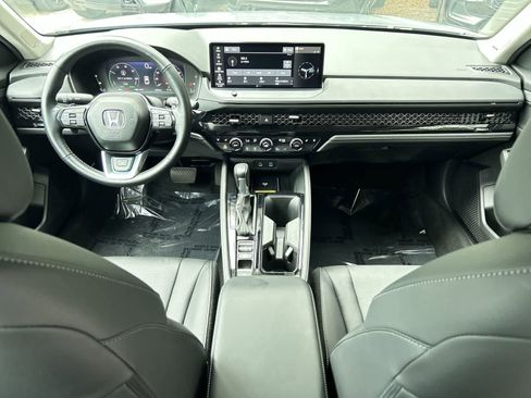 Used 2025 Honda Accord Touring image 15