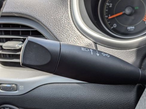 Used 2015 Jeep Cherokee Trailhawk w/ Comfort/Convenience Group image 10