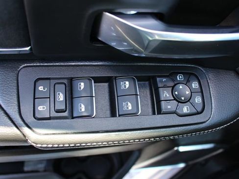 Used 2026 RAM 2500 Laramie AWD/4WD image 33