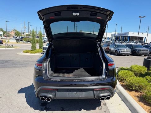 Used 2024 Porsche Macan AWD/4WD image 8