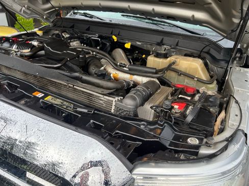 Used 2011 Ford F350 Lariat w/ FX4 4X4 Off-Road Pkg image 21