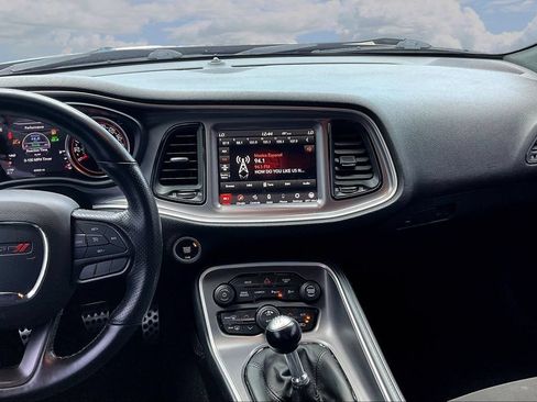 Used 2021 Dodge Challenger R/T Scat Pack RWD image 9