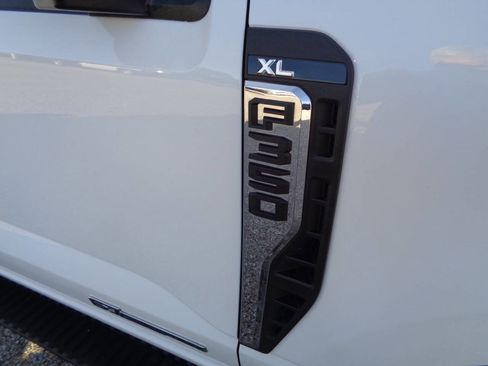 Used 2024 Ford F350 XL w/ XL Chrome Package image 22