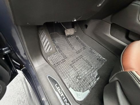 Used 2024 GMC Sierra 3500 Denali Ultimate image 22