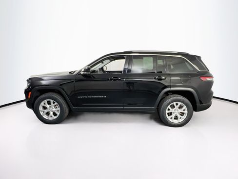 Used 2023 Jeep Grand Cherokee Limited w/ Luxury Tech Group II AWD/4WD image 8