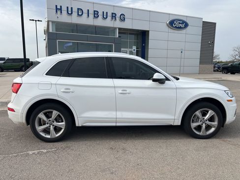 Used 2020 Audi Q5 2.0T Premium Plus w/ Premium Plus Package image 2