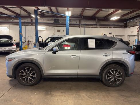 Used 2018 MAZDA CX-5 Grand Touring image 2