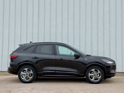 Used 2024 Ford Escape ST-Line w/ Tech Pack #1 AWD/4WD image 7