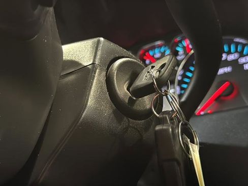 Used 2018 Chevrolet Silverado 1500 LT w/ All Star Edition AWD/4WD image 25