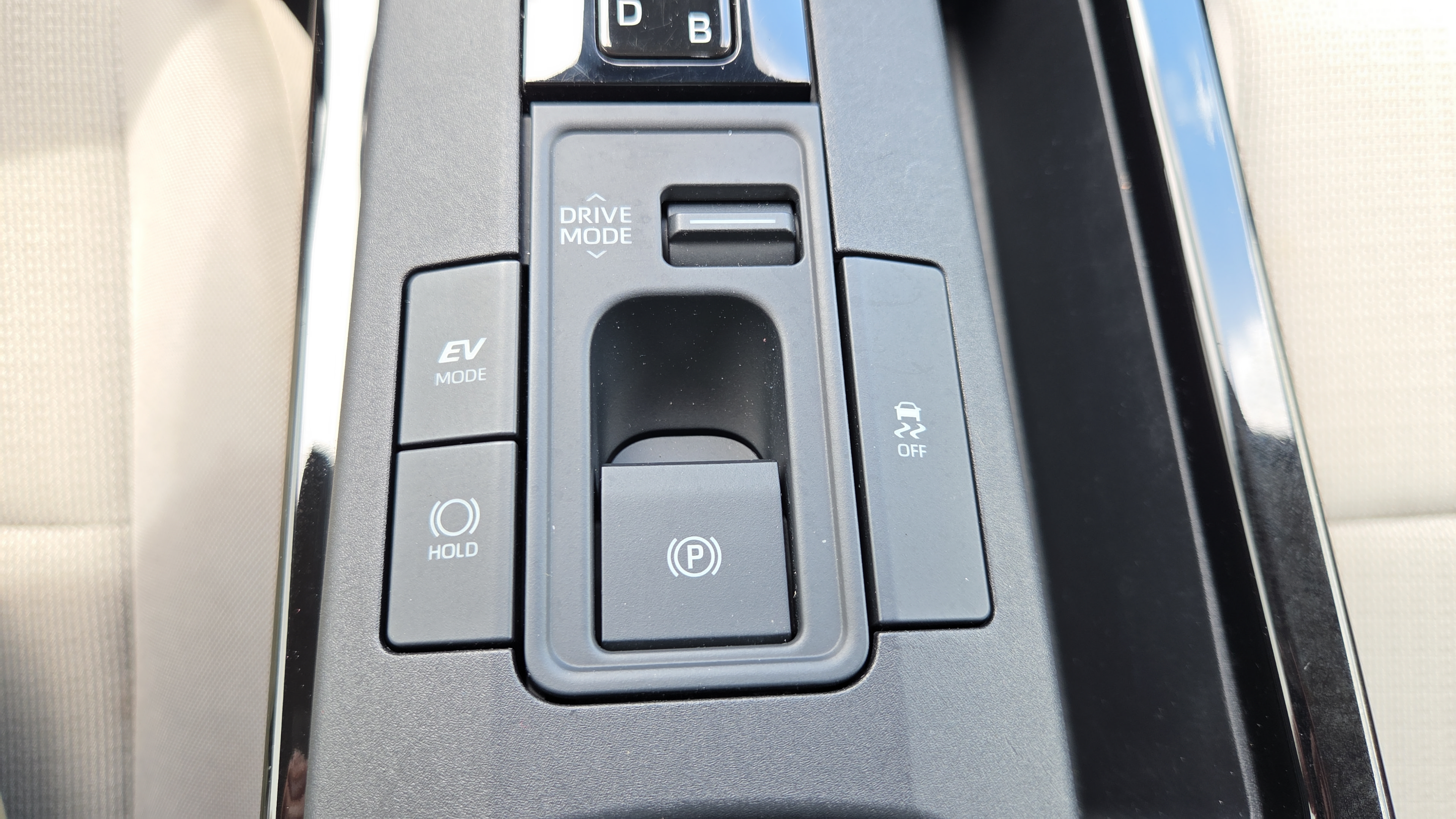 Certified 2026 Toyota Prius LE FWD image 22