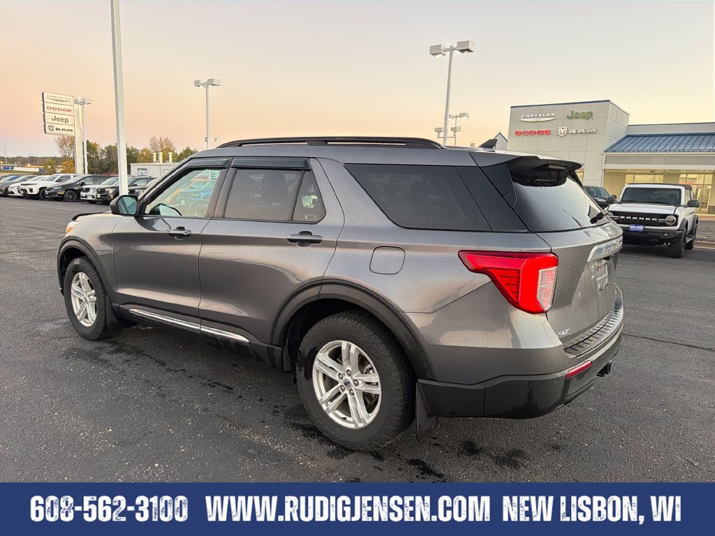 Used 2021 Ford Explorer XLT w/ Class III Trailer Tow Package AWD/4WD image 3