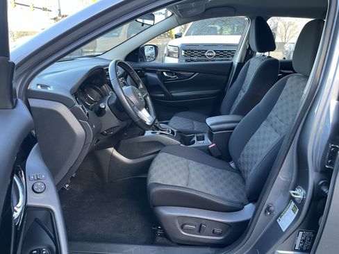 Certified 2022 Nissan Rogue Sport SV image 13