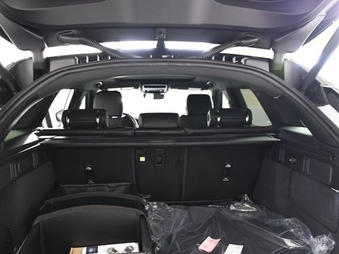 Certified 2026 Land Rover Range Rover Velar Dynamic SE AWD/4WD image 24
