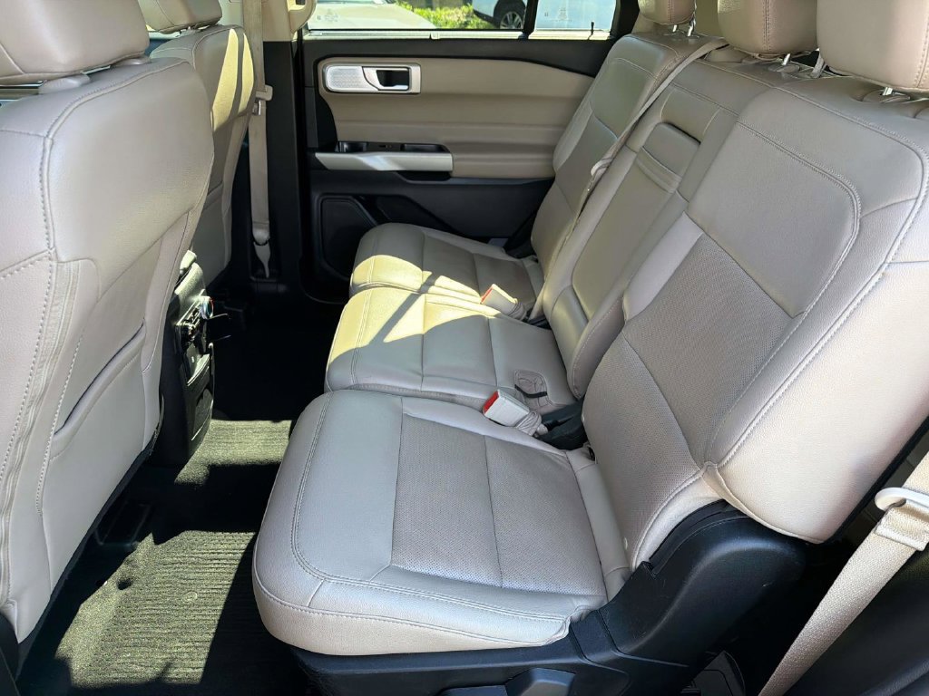 Certified 2023 Ford Explorer Limited w/ Limited Technology Package AWD/4WD image 23