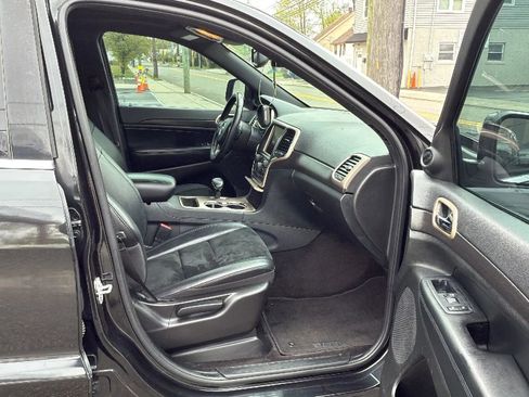 Used 2015 Jeep Grand Cherokee Altitude AWD/4WD image 24