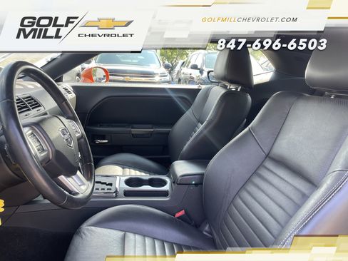 Used 2011 Dodge Challenger RWD image 14