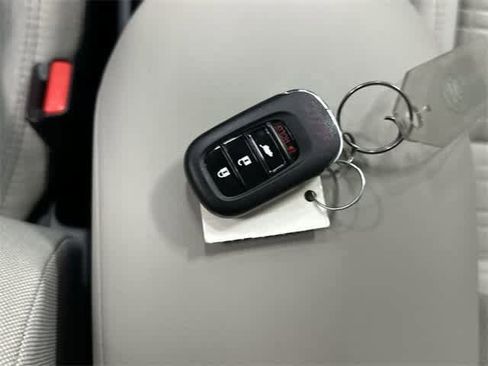 New 2026 Honda HR-V LX image 32