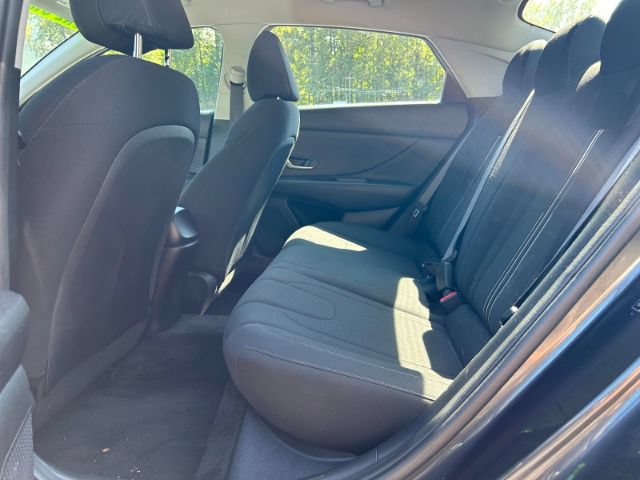 Used 2021 Hyundai Elantra SEL FWD image 27