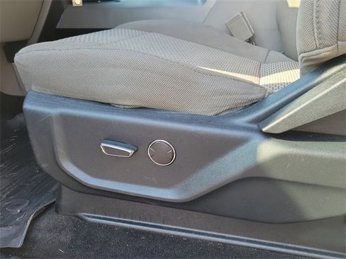 Used 2019 Ford F350 XLT image 9