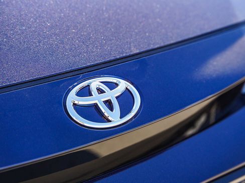 New 2026 Toyota Corolla SE image 12