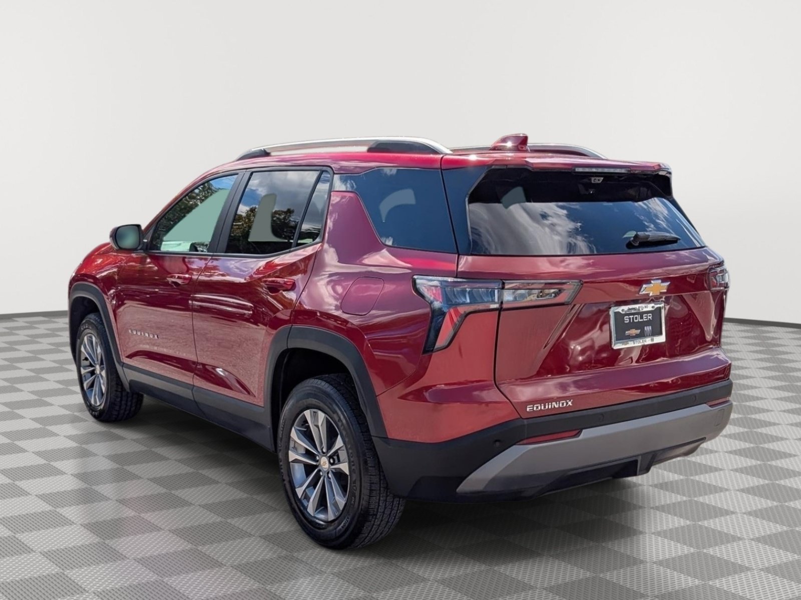 Used 2025 Chevrolet Equinox LT w/ Convenience Package II FWD image 3