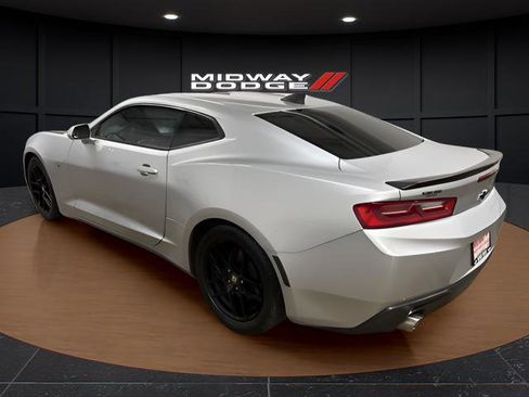Used 2018 Chevrolet Camaro LT image 3
