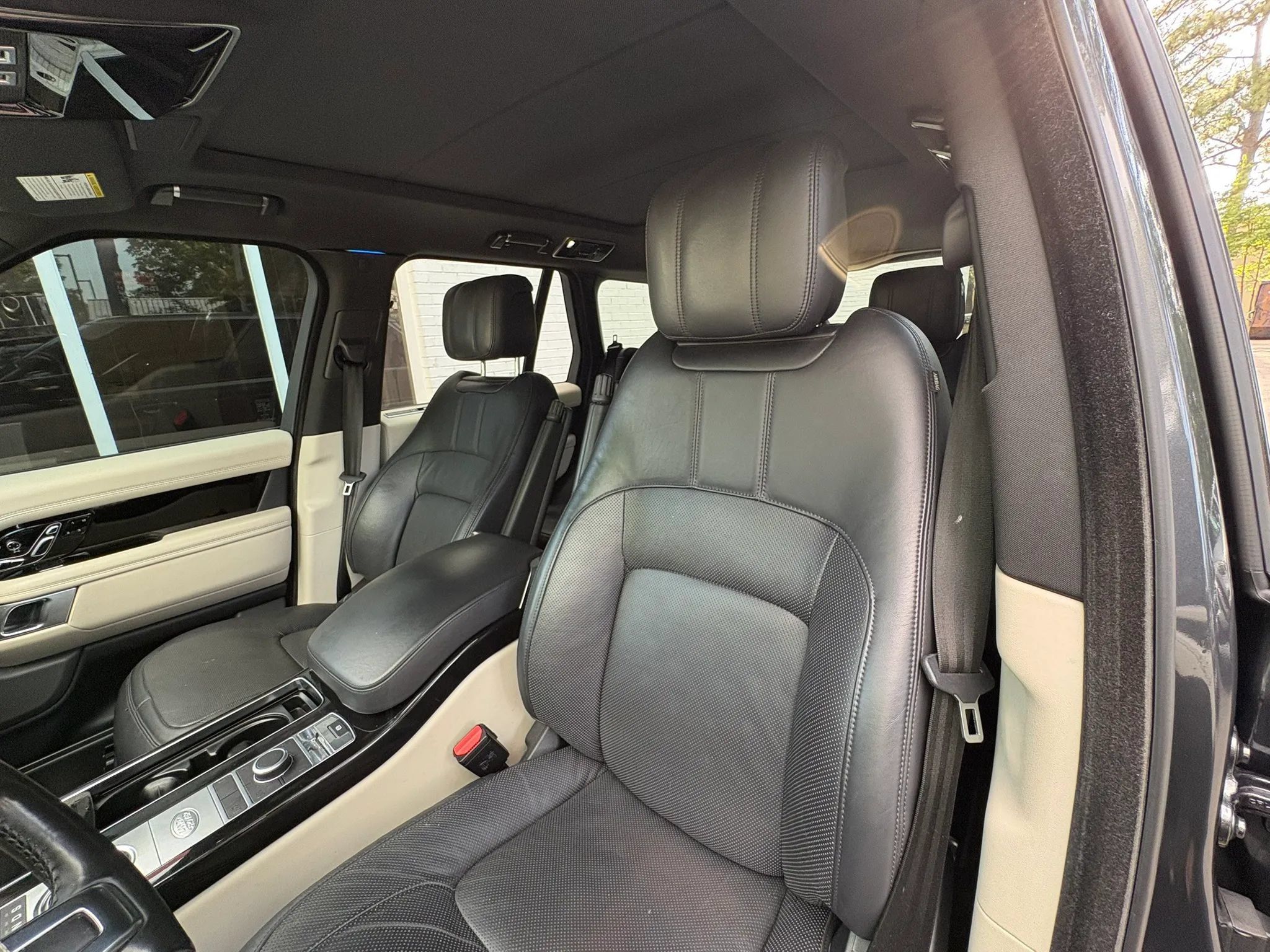 Used 2020 Land Rover Range Rover HSE AWD/4WD image 25