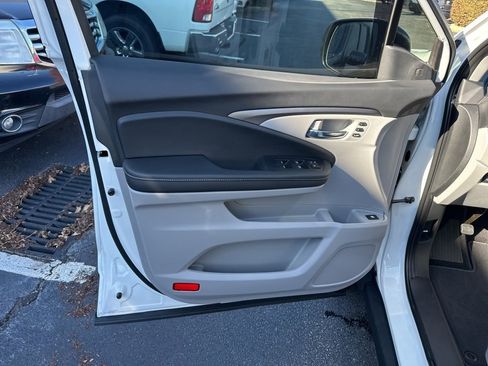 Certified 2026 Honda Ridgeline RTL image 21