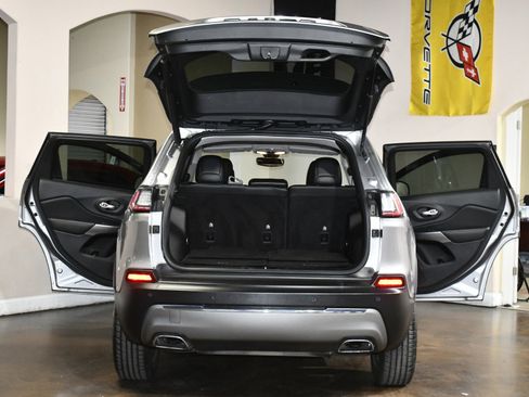 Used 2019 Jeep Cherokee Limited image 88