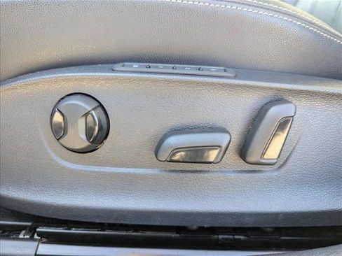 Used 2020 Volkswagen Passat 2.0T SEL FWD image 11
