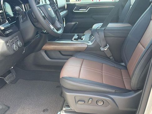 New 2026 Chevrolet Silverado 2500 High Country w/ High Country Premium Package AWD/4WD image 12