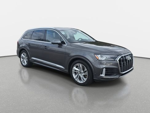 Used 2021 Audi Q7 3.0T Prestige w/ Prestige Package image 3
