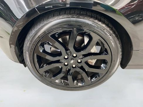 Used 2016 Land Rover Range Rover HSE image 19