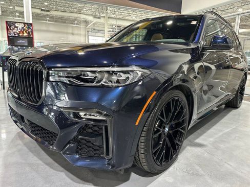 Used 2021 BMW X7 xDrive40i w/ M Sport Package AWD/4WD image 20
