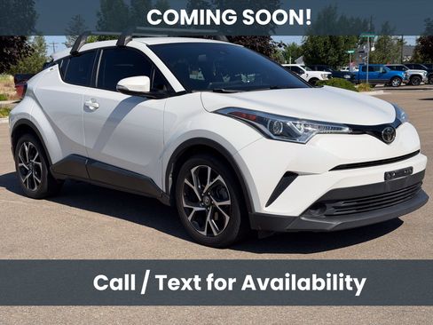 Used 2018 Toyota C-HR XLE FWD image 1