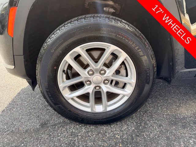 Used 2023 Jeep Grand Cherokee L Laredo w/ Luxury Tech Group I AWD/4WD image 48