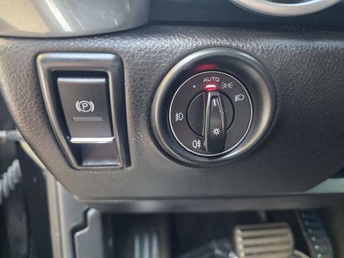 Used 2012 Porsche Cayenne S image 21