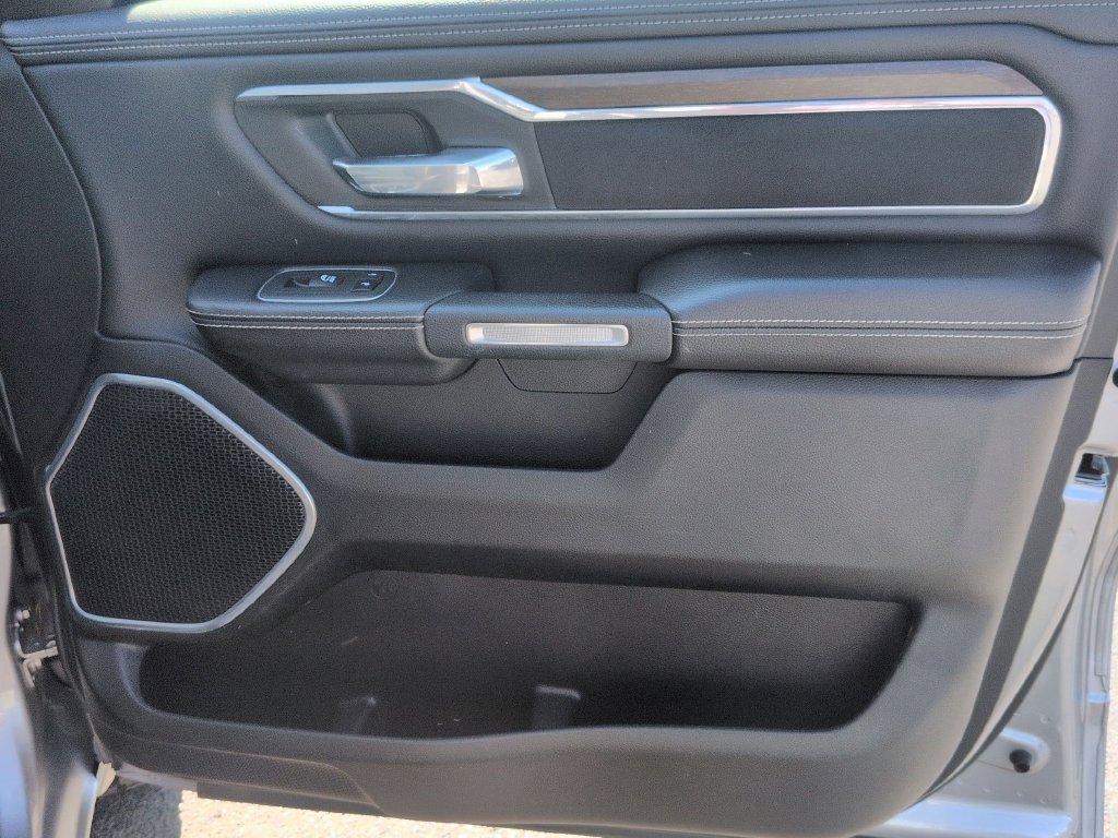 Used 2021 RAM 1500 Laramie AWD/4WD image 33