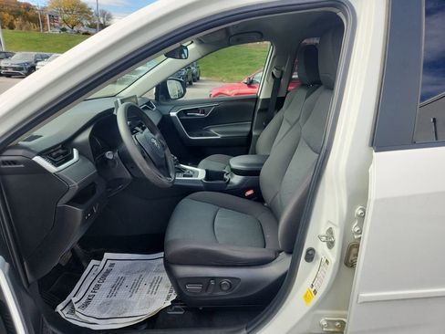 Used 2023 Toyota RAV4 XLE image 9