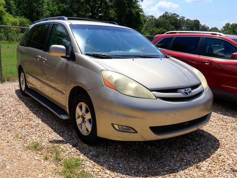Used 2006 Toyota Sienna XLE FWD image 4